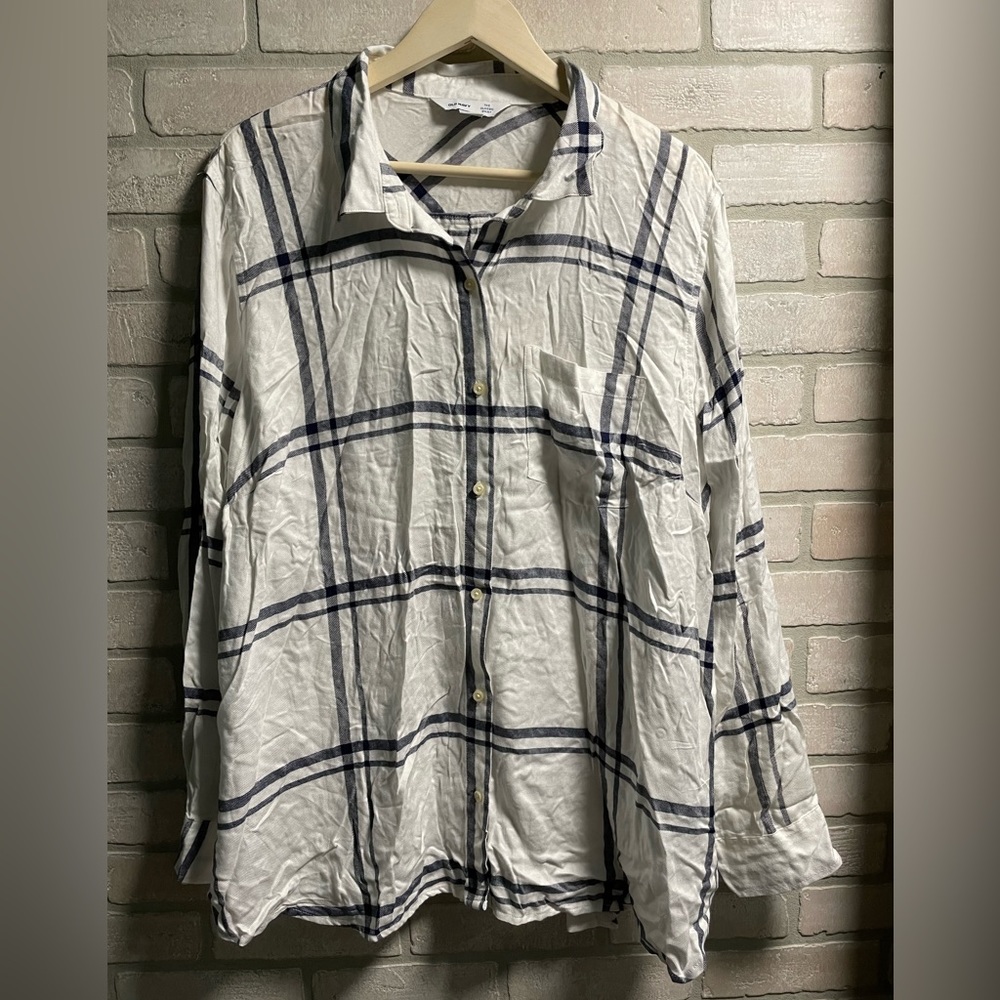 Old Navy The Classic Tee, button down, Size XXL, Color white, Blue